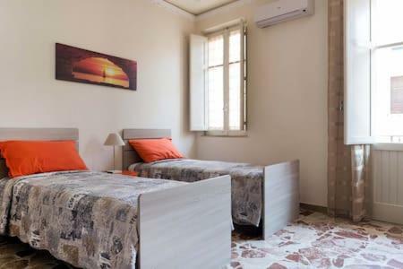 דירות גיארדיני נאקסוס Casa Dany&Olga מראה חיצוני תמונה